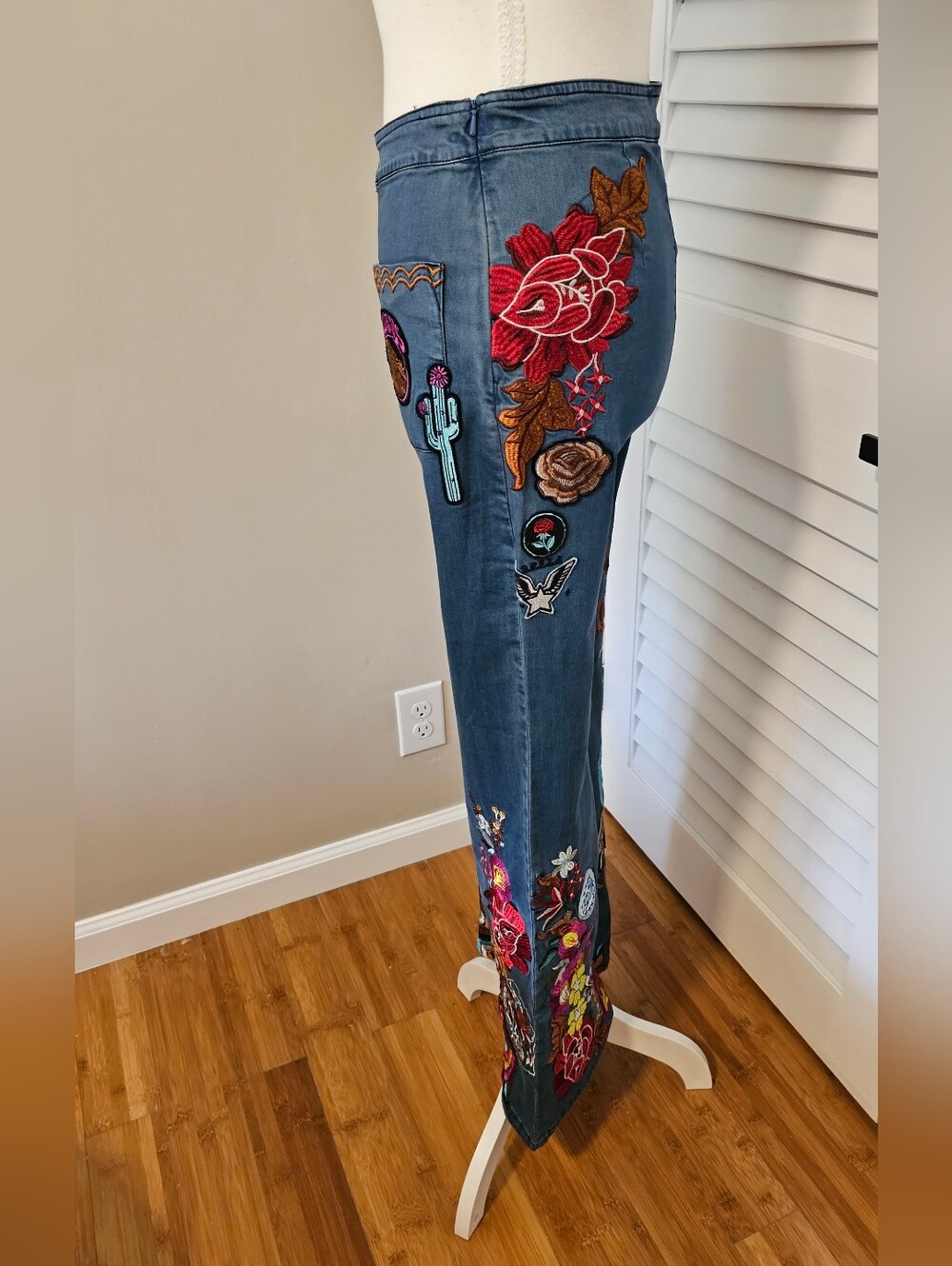 Spell & The Gypsy Collective Flower Child Stretch Denim Flares – New With Tags - Picture 11 of 15